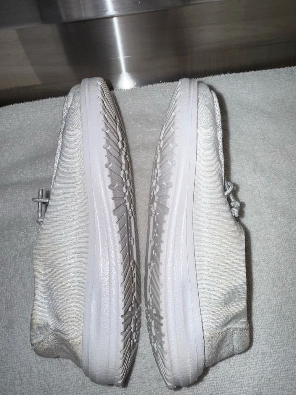Hey Dude Wendy Youth Glitter Casual Slip-On Shoes Off-White Size Y2